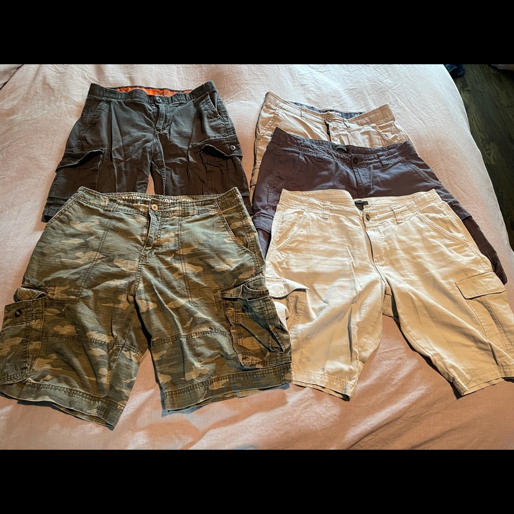 Men’s Size 34 Waist Cargo Shorts Lot with 5 Pairs